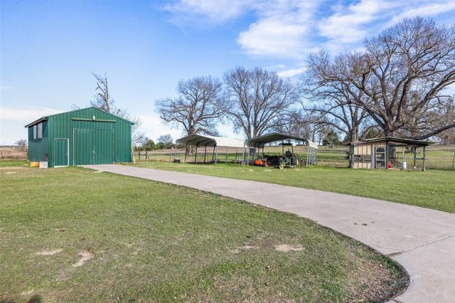 6622 County Road 360, Buffalo, TX 75831