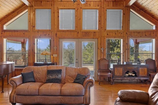 6622 County Road 360, Buffalo, TX 75831