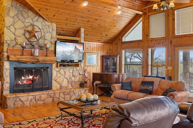 6622 County Road 360, Buffalo, TX 75831