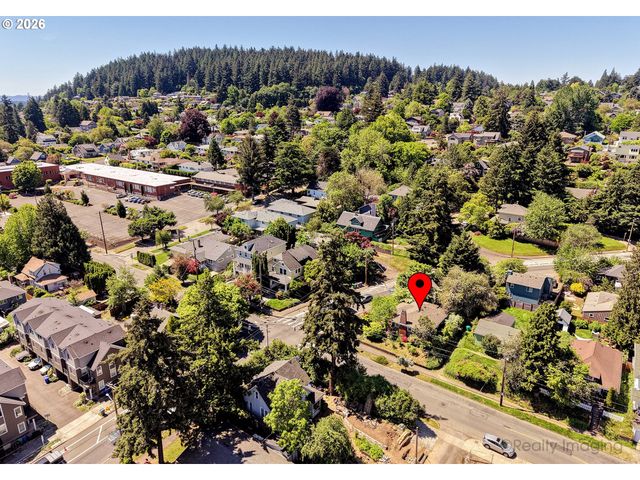 7523 Se WASHINGTON St, Portland, OR 97215