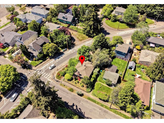 7523 Se WASHINGTON St, Portland, OR 97215