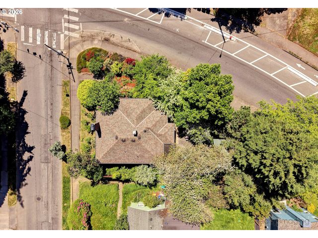 7523 Se WASHINGTON St, Portland, OR 97215