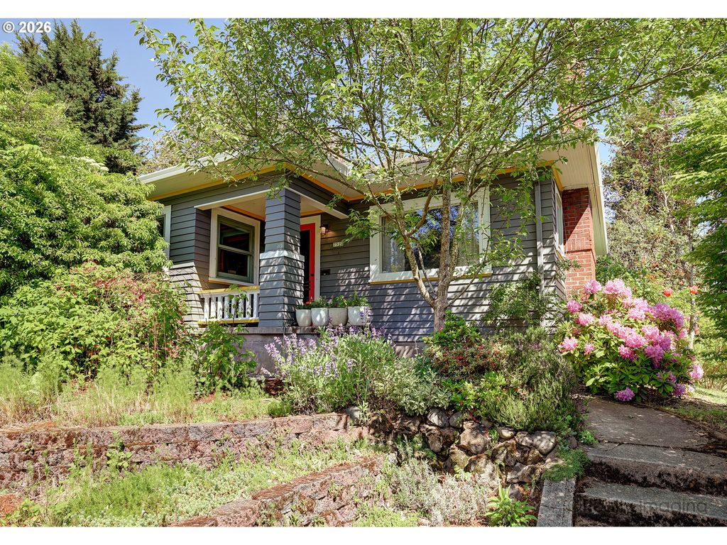 7523 Se WASHINGTON St, Portland, OR 97215