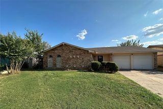 504 Cavendish Drive, Arlington, TX 76014