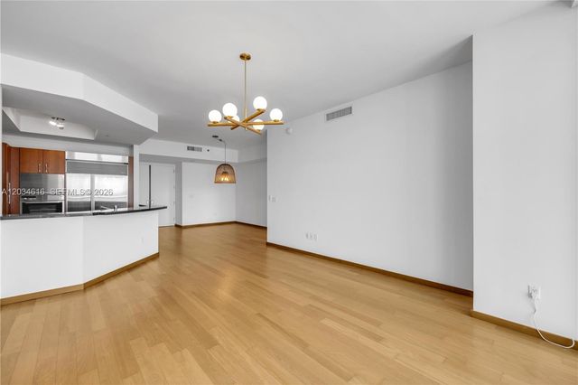 100 S Pointe Dr 1608, Miami Beach, FL 33139