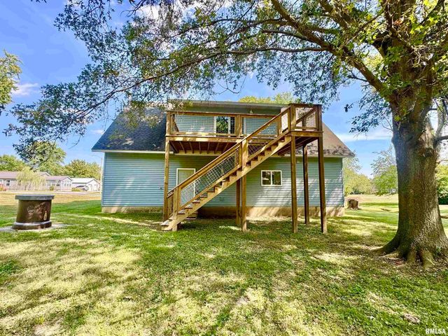 602 S 4TH Street, Dahlgren, IL 62828