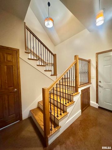 602 S 4TH Street, Dahlgren, IL 62828