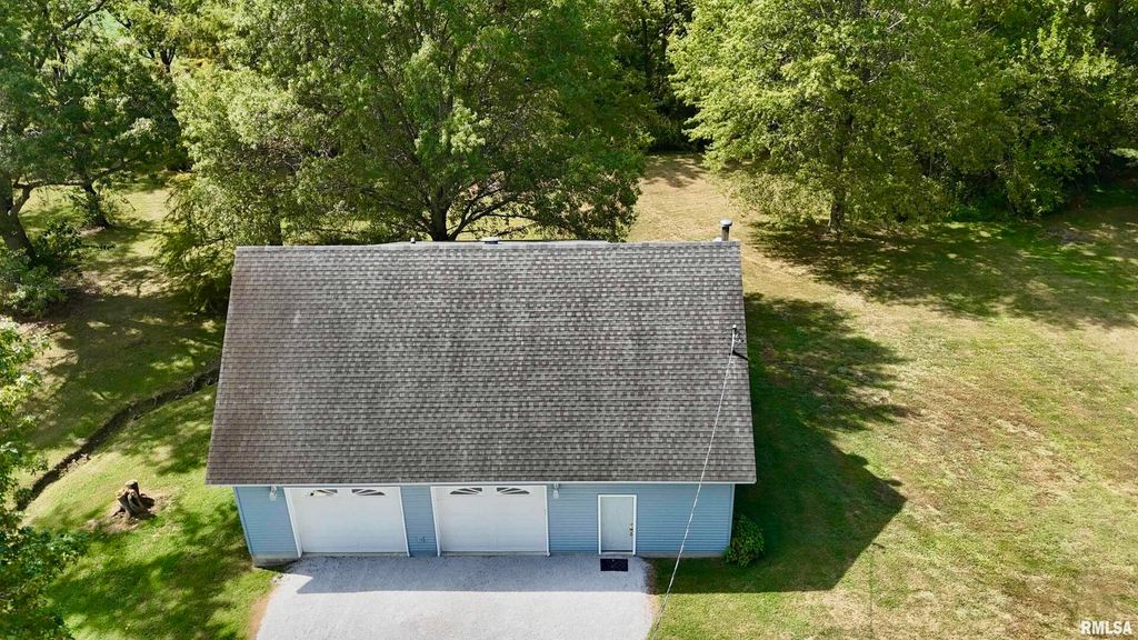602 S 4TH Street, Dahlgren, IL 62828