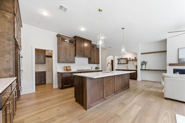 3 E Via Roma St, Wichita, KS 67230