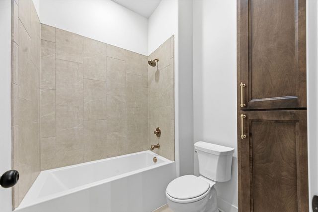 3 E Via Roma St, Wichita, KS 67230