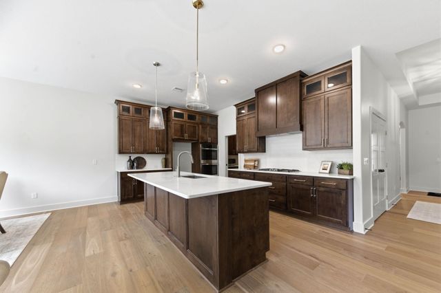 3 E Via Roma St, Wichita, KS 67230