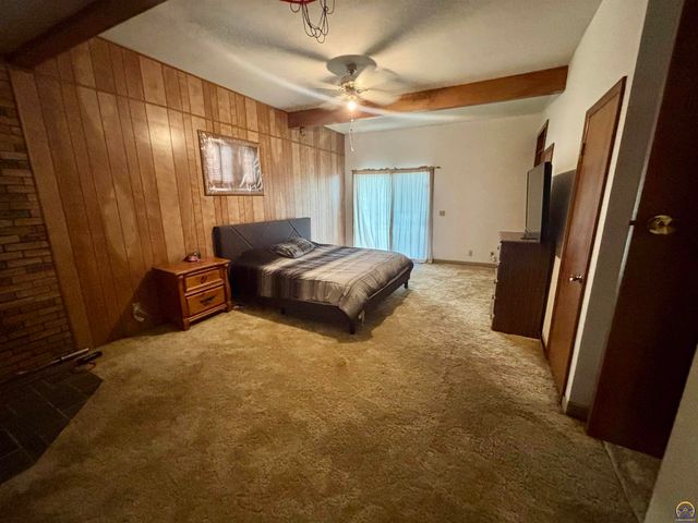 1614 W 12th Ave, Emporia, KS 66801