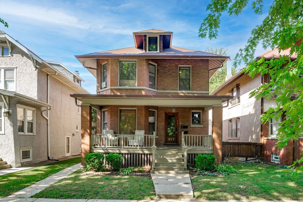 917 Wenonah Avenue 2, Oak Park, IL 60304