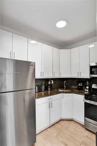 1656 Polk St 3, Hollywood, FL 33020