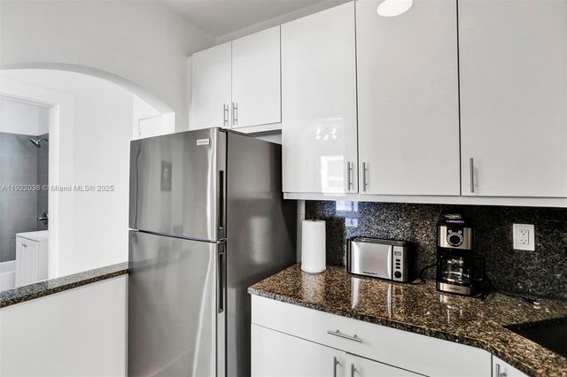 1656 Polk St 3, Hollywood, FL 33020