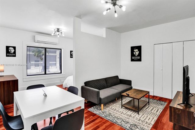 1656 Polk St 3, Hollywood, FL 33020