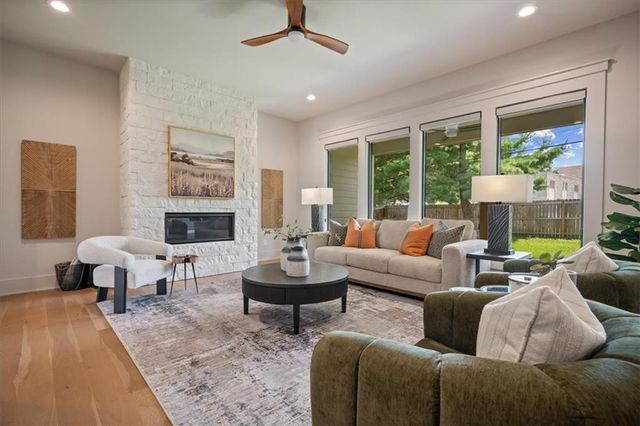 2705 W 74th Street, Prairie Village, KS 66208