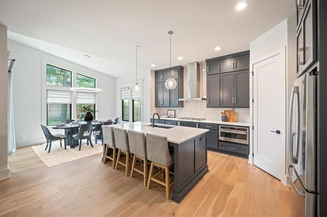 2705 W 74th Street, Prairie Village, KS 66208
