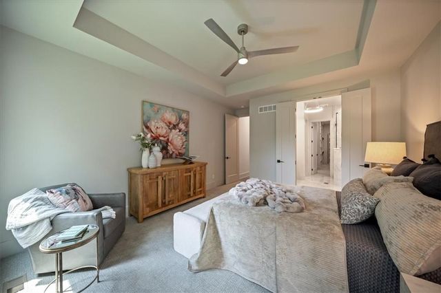 2705 W 74th Street, Prairie Village, KS 66208