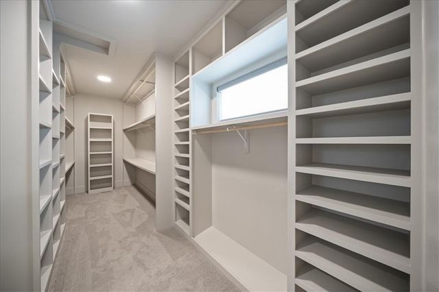 2705 W 74th Street, Prairie Village, KS 66208
