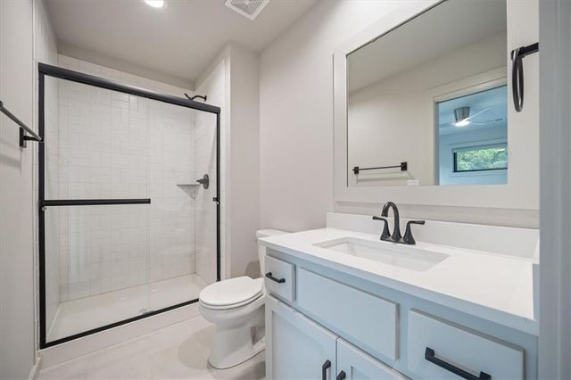 2705 W 74th Street, Prairie Village, KS 66208