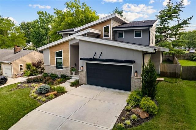 2705 W 74th Street, Prairie Village, KS 66208