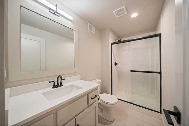 2705 W 74th Street, Prairie Village, KS 66208