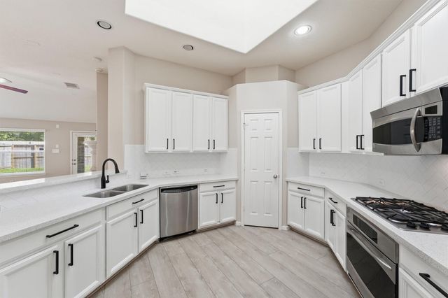 11422 English Rose Trail, Missouri City, TX 77459