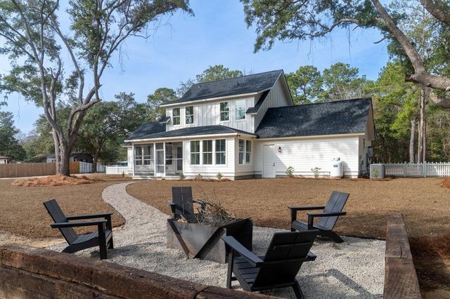 5209 Seewee Road, Awendaw, SC 29429