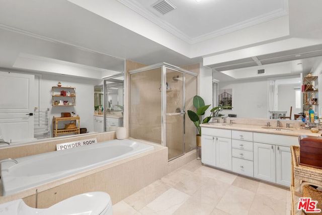 11842 Darlington Avenue 201, Los Angeles, CA 90049