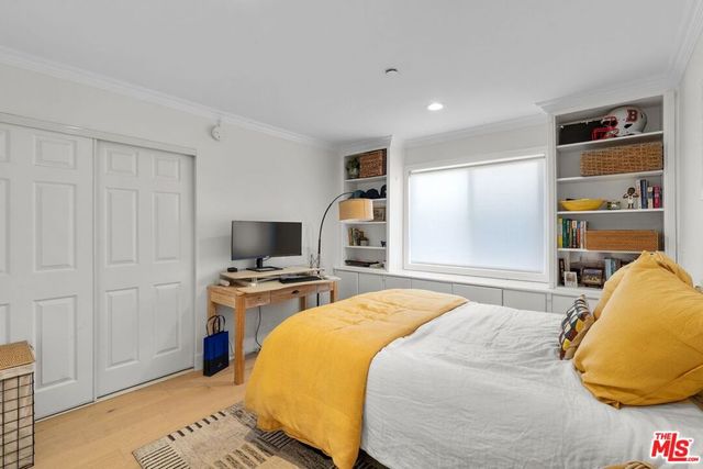 11842 Darlington Avenue 201, Los Angeles, CA 90049
