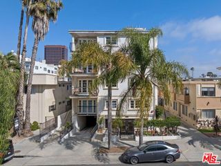 11842 Darlington Avenue 201, Los Angeles, CA 90049