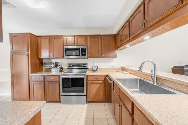 7516 CHAPELHILL DRIVE, Orlando, FL 32819
