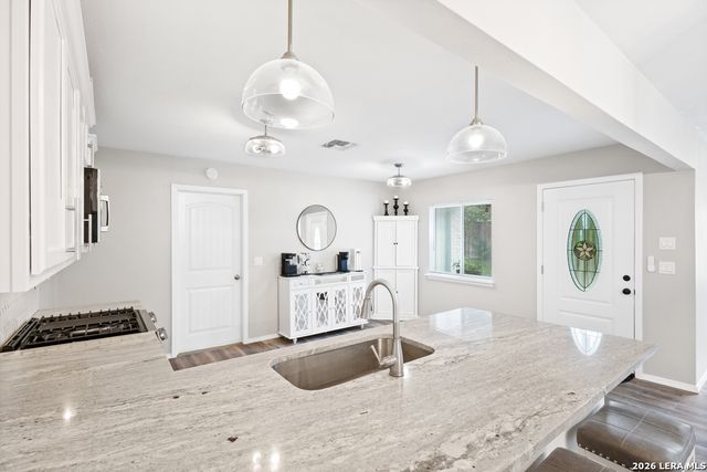 5582 Kissing Oak St., San Antonio, TX 78247