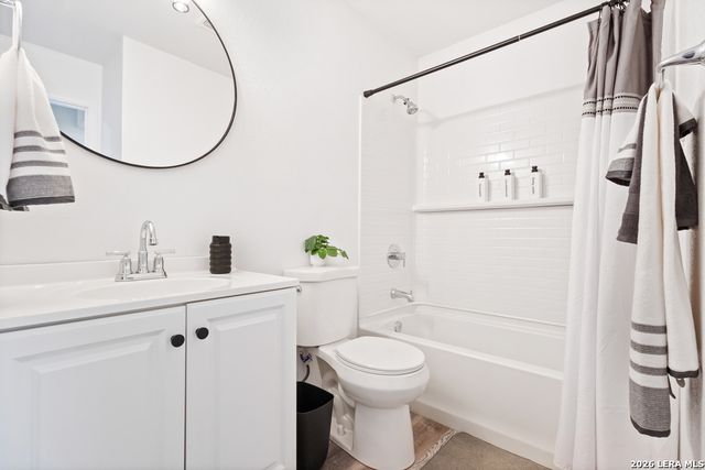 5582 Kissing Oak St., San Antonio, TX 78247