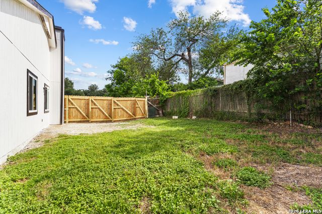 5582 Kissing Oak St., San Antonio, TX 78247
