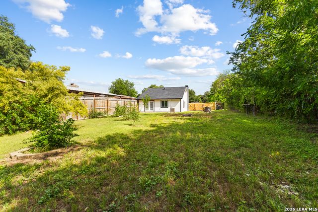 5582 Kissing Oak St., San Antonio, TX 78247