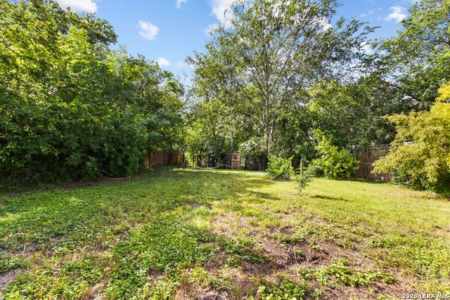 5582 Kissing Oak St., San Antonio, TX 78247