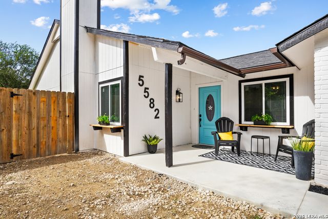 5582 Kissing Oak St., San Antonio, TX 78247
