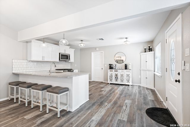 5582 Kissing Oak St., San Antonio, TX 78247