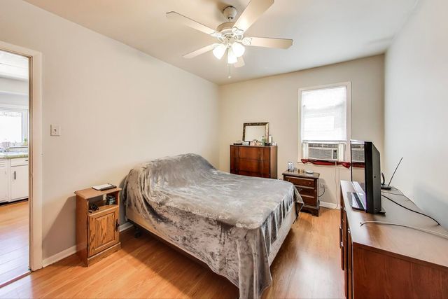 1008 Lathrop Avenue, Forest Park, IL 60130