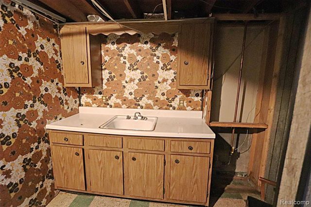 30261 Westfield Street, Livonia, MI 48150