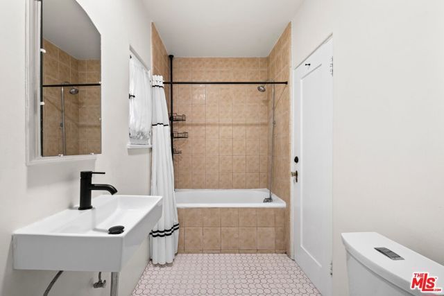 910 N Bushnell Avenue, Alhambra, CA 91801