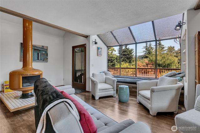 9106 Peacock Hill Avenue, Gig Harbor, WA 98332