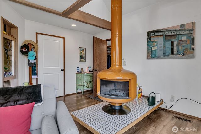 9106 Peacock Hill Avenue, Gig Harbor, WA 98332