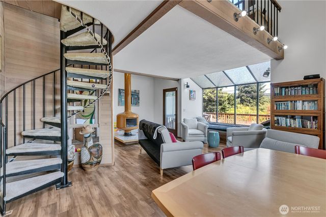 9106 Peacock Hill Avenue, Gig Harbor, WA 98332