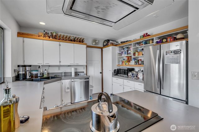 9106 Peacock Hill Avenue, Gig Harbor, WA 98332