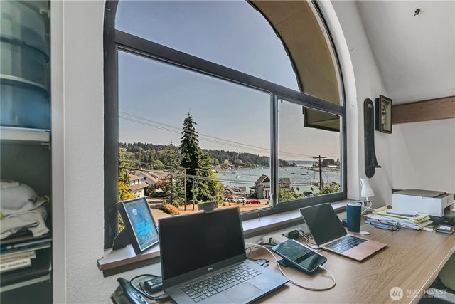 9106 Peacock Hill Avenue, Gig Harbor, WA 98332