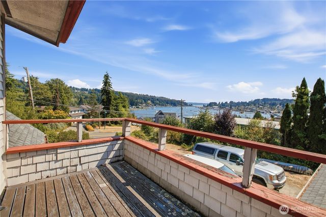 9106 Peacock Hill Avenue, Gig Harbor, WA 98332