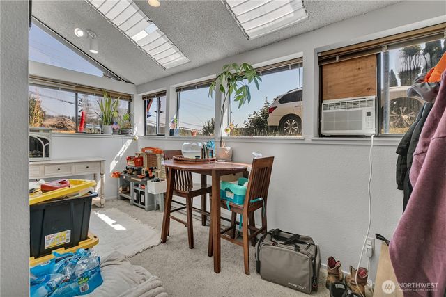 9106 Peacock Hill Avenue, Gig Harbor, WA 98332